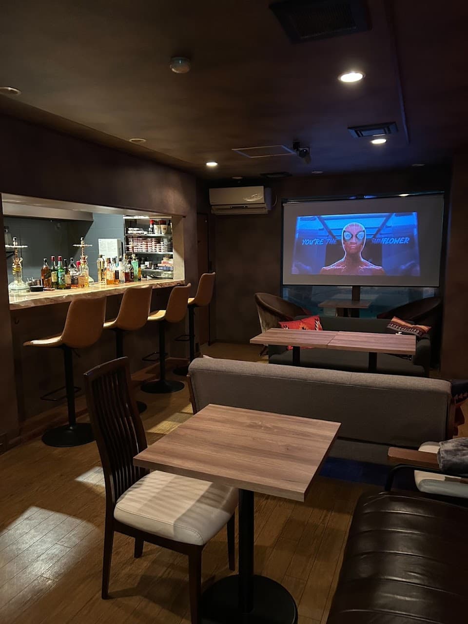 Roman shisha cafe&bar ロマン シーシャ カフェ&バー