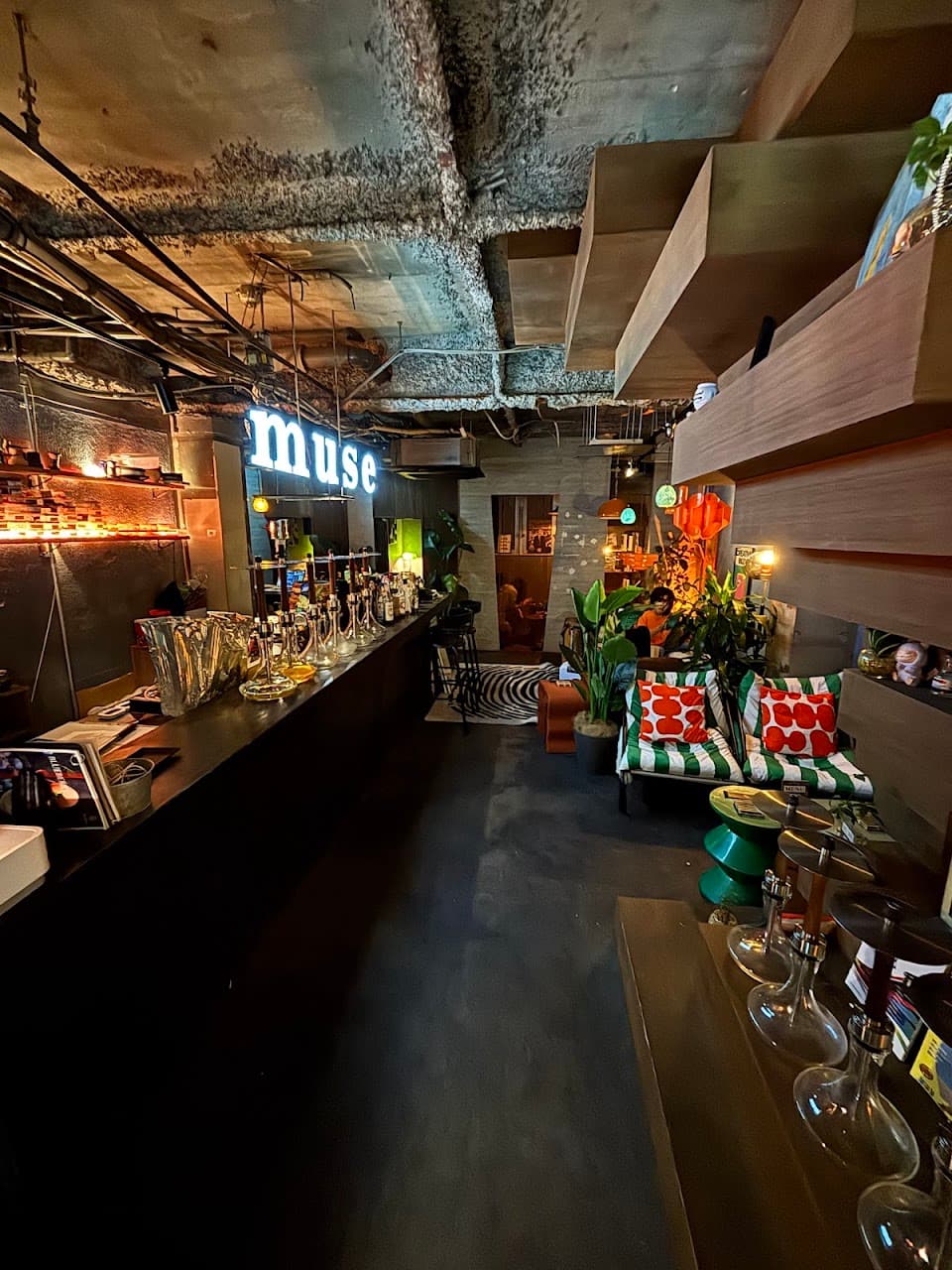 シーシャカフェ&バー muse/ミューズ 大阪心斎橋店(hookah lounge muse)