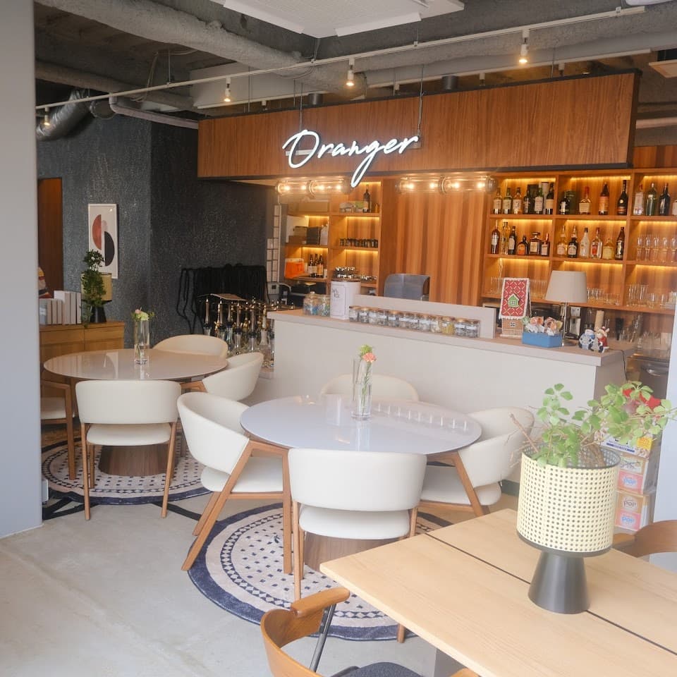 cafe & shisha bar Oranger 二子玉川(カフェアンドシーシャバー オランジュ二子玉川店)