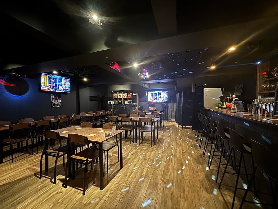 Food&Music Bar ei8ht(バー エイト)