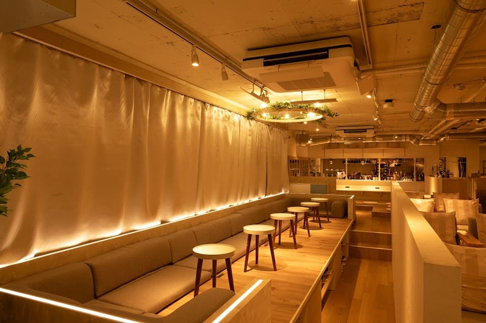 シーシャ カフェ&バー C.STAND シースタンド 池袋東口店